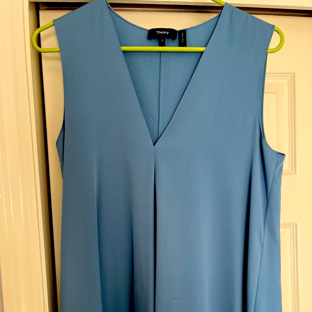 Theory v-neck silk tank